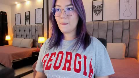 Snapshot of emily_5weet chatting on 02.06.25 Emily online show from 02.06.25