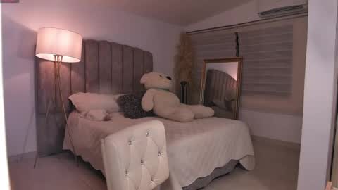  emily valentina     online show from 05.23.26