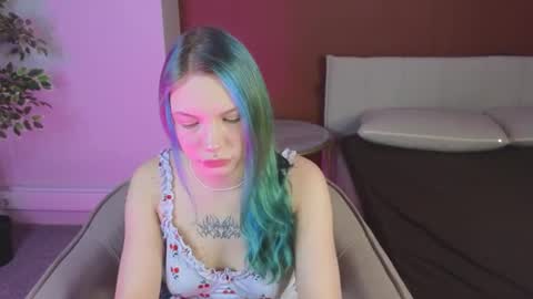 Snapshot of emily__hamilton chatting on 07.14.26 Emily online show from 07.14.26
