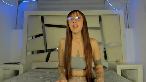 emily__watson_ online show from 02.26.26