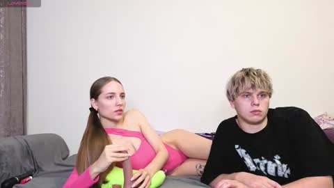 Snapshot of emily_and_ilumi chatting on 09.24.25 emily_and_ilumi online show from 09.24.25