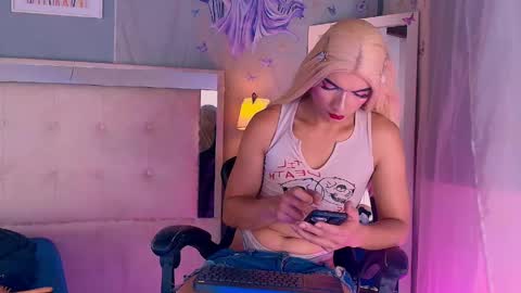 emily_castillo1_ online show from 05.14.26