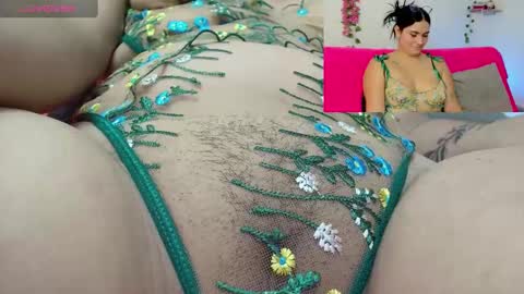 Snapshot of emily_coraline chatting on 01.10.25 Emily online show from 01.10.25