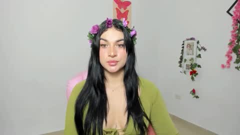 Snapshot of emily_coraline chatting on 11.28.25 Emily online show from 11.28.25