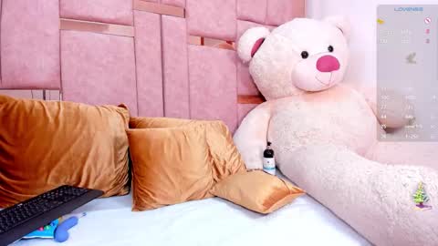  M I A   online430pm- 930pm online show from 12.20.25