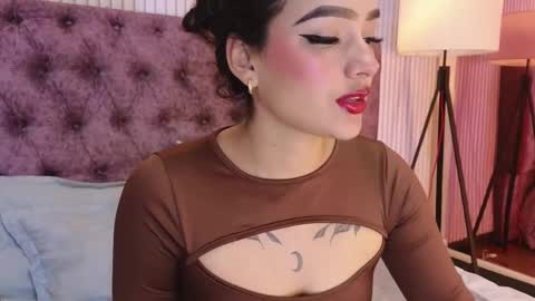 Snapshot of emily_foxyy chatting on 10.12.25 Emily online show from 10.12.25