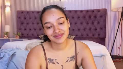 Snapshot of emily_foxyy chatting on 11.07.25 Emily online show from 11.07.25