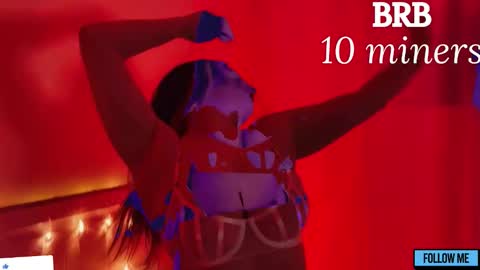 Snapshot of emily_gin chatting on 10.15.25 EMILY online show from 10.15.25