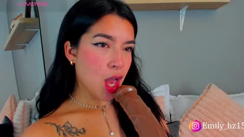 Snapshot of emily_haze chatting on 12.11.24 Emily online show from 12.11.24