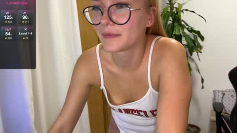 Snapshot of emily_jayreal chatting on 01.26.25 Emily online show from 01.26.25