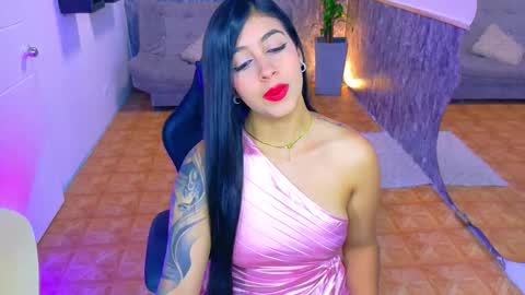 Snapshot of emily_jones3 chatting on 09.22.25 Emily online show from 09.22.25