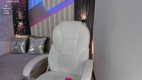 Emily online show from 01.25.25