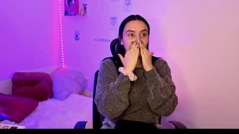 Emily Lindey online show from 05.12.26