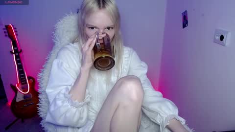 Snapshot of emily_nyaffe chatting on 03.07.26 Lia online show from 03.07.26