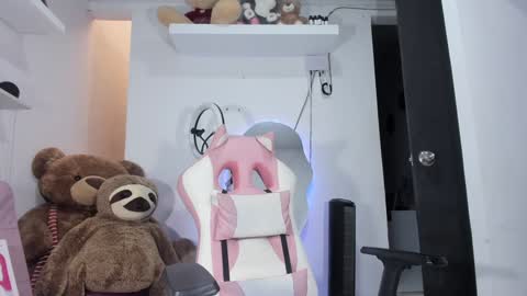 emily_palmeer online show from 01.08.25