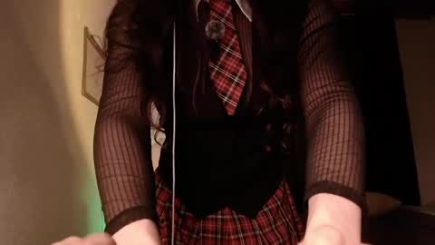 emily_pearl_ online show from 12.14.24