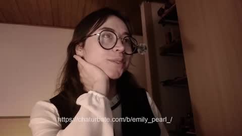 emily_pearl_ online show from 03.11.25