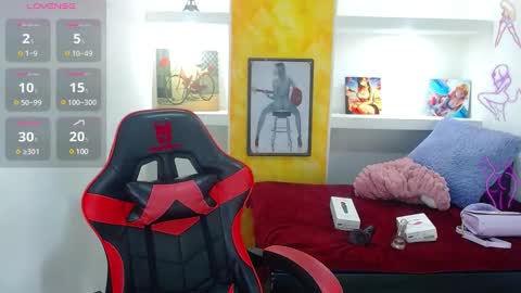 Snapshot of emily_rosse04 chatting on 01.09.25 online show from 01.09.25