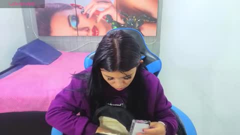 Snapshot of emily_rosse04 chatting on 09.15.25 online show from 09.15.25