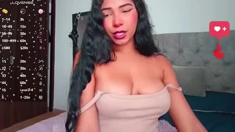 emily_rosse9 online show from 11.14.25