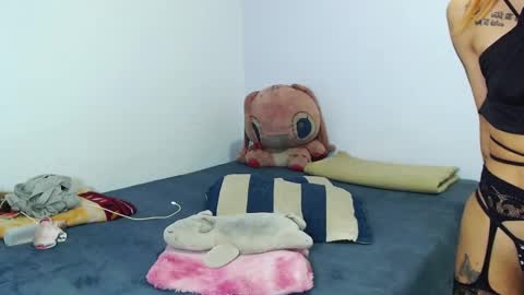 Emily  IGEmmily Baussa online show from 12.21.25