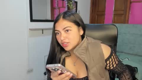 Emily Simt  online show from 04.28.26