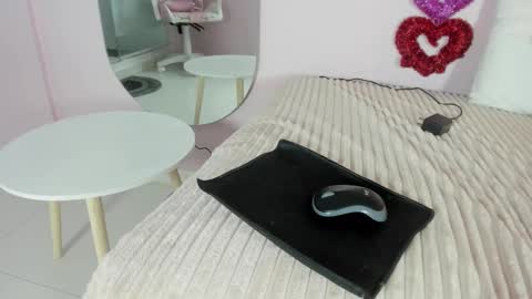 Emily online show from 03.08.25