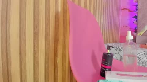 emily_velvet_ online show from 04.18.26