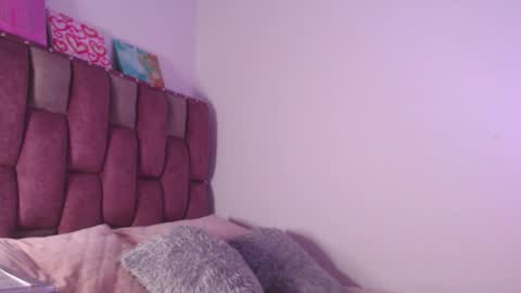 Snapshot of emily_w2 chatting on 01.06.26 emily_w2 online show from 01.06.26