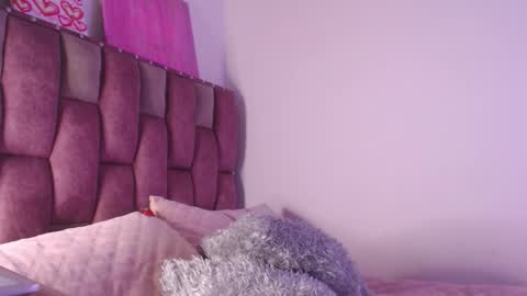 Snapshot of emily_w2 chatting on 02.06.26 emily_w2 online show from 02.06.26