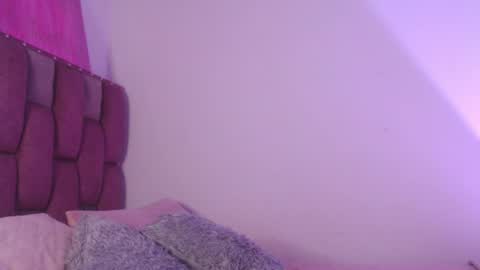 emily_w2 online show from 05.05.26