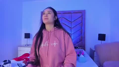 Snapshot of emilyandmarco_ chatting on 06.19.26 Emilyyy online show from 06.19.26