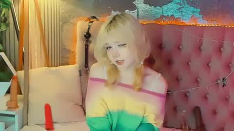Snapshot of emilyangels chatting on 07.14.26 Baby Emelli online show from 07.14.26