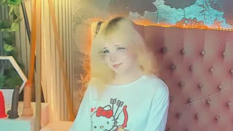 Snapshot of emilyangels chatting on 07.23.26 Baby Emelli online show from 07.23.26
