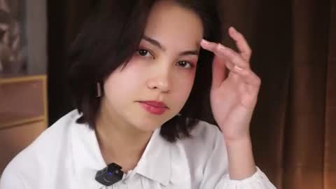 Snapshot of emilybrixton chatting on 06.11.26 Lana online show from 06.11.26