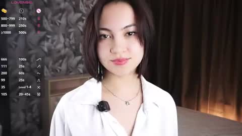 Snapshot of emilybrixton chatting on 06.13.26 Lana online show from 06.13.26