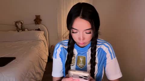 Snapshot of emilyfawn chatting on 07.19.26 emilyfawn online show from 07.19.26