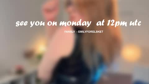 Snapshot of emilyforelsket chatting on 05.31.26 Emily online show from 05.31.26