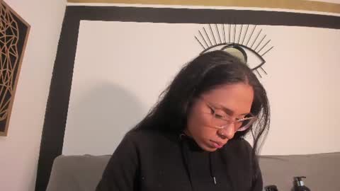 Snapshot of emilygomezz chatting on 06.09.26 Emily online show from 06.09.26