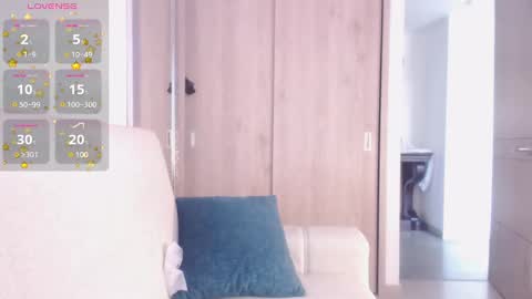 Snapshot of emilyguss chatting on 12.17.24 Emily online show from 12.17.24