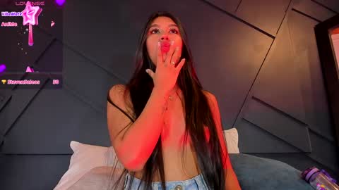 Snapshot of emilyh_ chatting on 01.26.25 Emily online show from 01.26.25