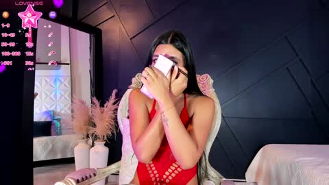 Snapshot of emilyh_ chatting on 02.04.25 Emily online show from 02.04.25