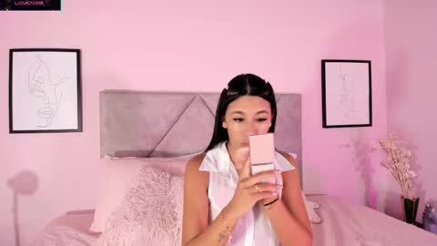 Snapshot of emilyh_ chatting on 11.24.25 Emily online show from 11.24.25