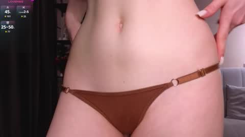 Snapshot of emilyhalden chatting on 01.16.26 Emi online show from 01.16.26