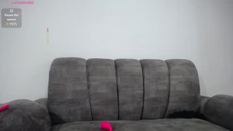 Emilyhines online show from 09.15.25