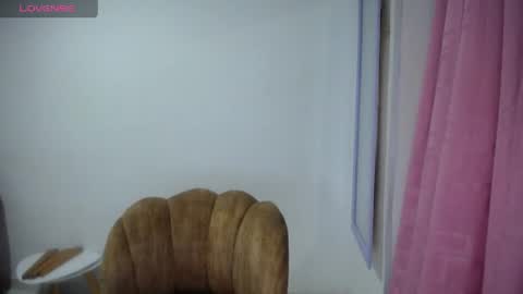 Emilyhines online show from 04.21.26