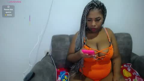 Snapshot of emilyhines__ chatting on 04.24.26 Emilyhines online show from 04.24.26
