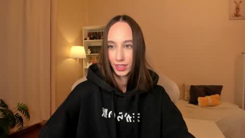 Snapshot of emilyhoston chatting on 05.14.26 Alina online show from 05.14.26