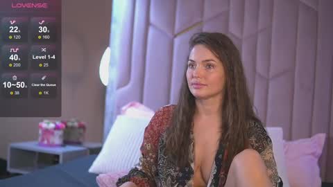 Snapshot of emilyjuarez chatting on 02.13.25 Emily online show from 02.13.25