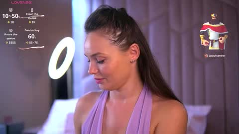 Snapshot of emilyjuarez chatting on 09.17.25 Emily online show from 09.17.25